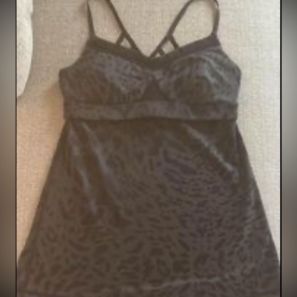 leopard print Lululemon tank size 6